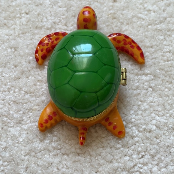 Turtle Trinket Box 🐢 - Picture 3 of 11